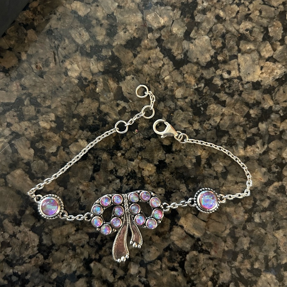 Sterling silver bow bracelet